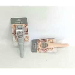 TRITURADOR DE AJO ACERO MANGO PLASTICO 18X5cm 17914