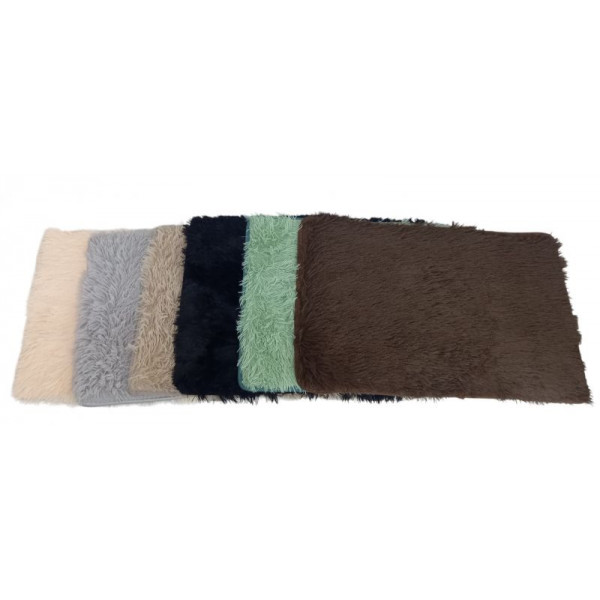 ALFOMBRA POLIESTER PELO LARGO COLORES SURTIDOS 40X60cm  13174